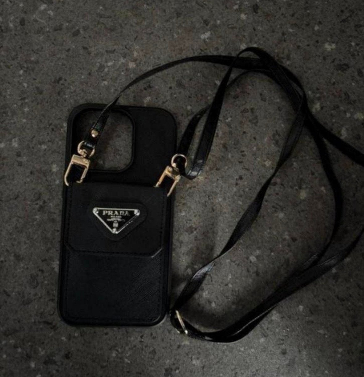 Prada iPhone 14 Pro Hoesje met Bandje - Zwart, Zwart, Met koord, Hoesje of Tasje, Ophalen of Verzenden