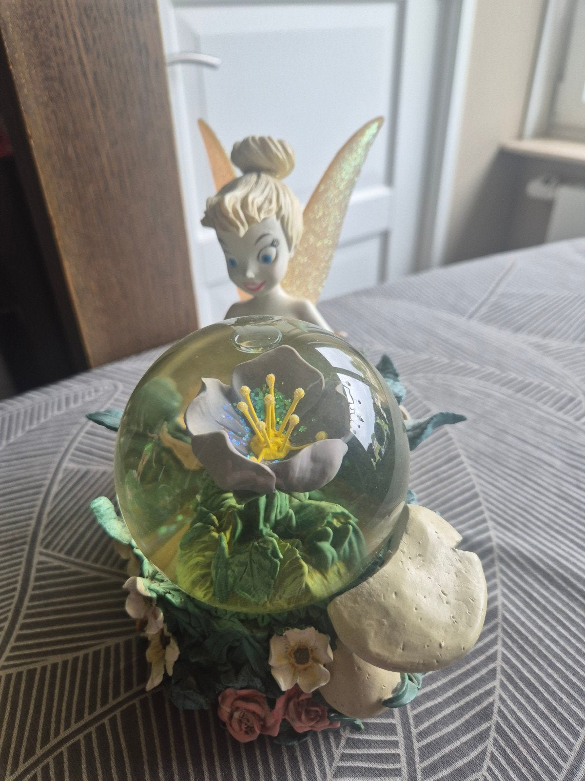 Mooie Tinkerbell snowglobe met muziek, Ophalen