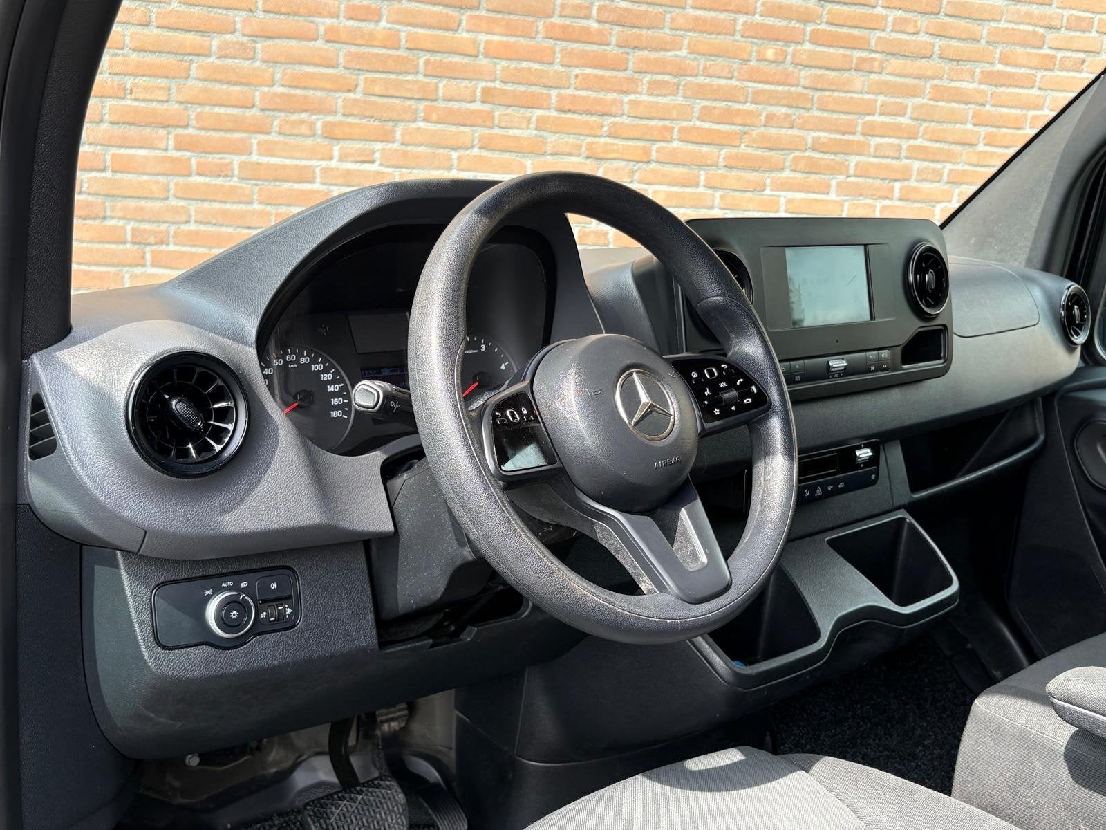 Mercedes-Benz Sprinter 315CDI 150PK L2H2 9G-Tronic / Carplay, Auto's, Stof, 4 cilinders, Zwart, Bedrijf