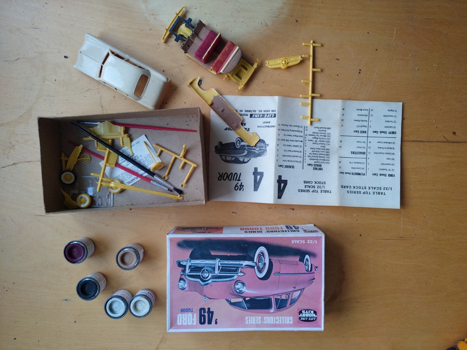 Vintage '49 Ford Tudor modelbouwkit - Life-Like, Overige merken, Gebruikt, Auto, 1:32 tot 1:50