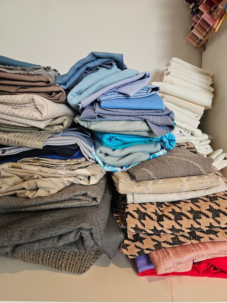 Diverse stoffen: lappen, rollen, tweedehands stof, Hobby en Vrije tijd, Stoffen en Lappen, Katoen, 120 cm of meer, 30 tot 200 cm