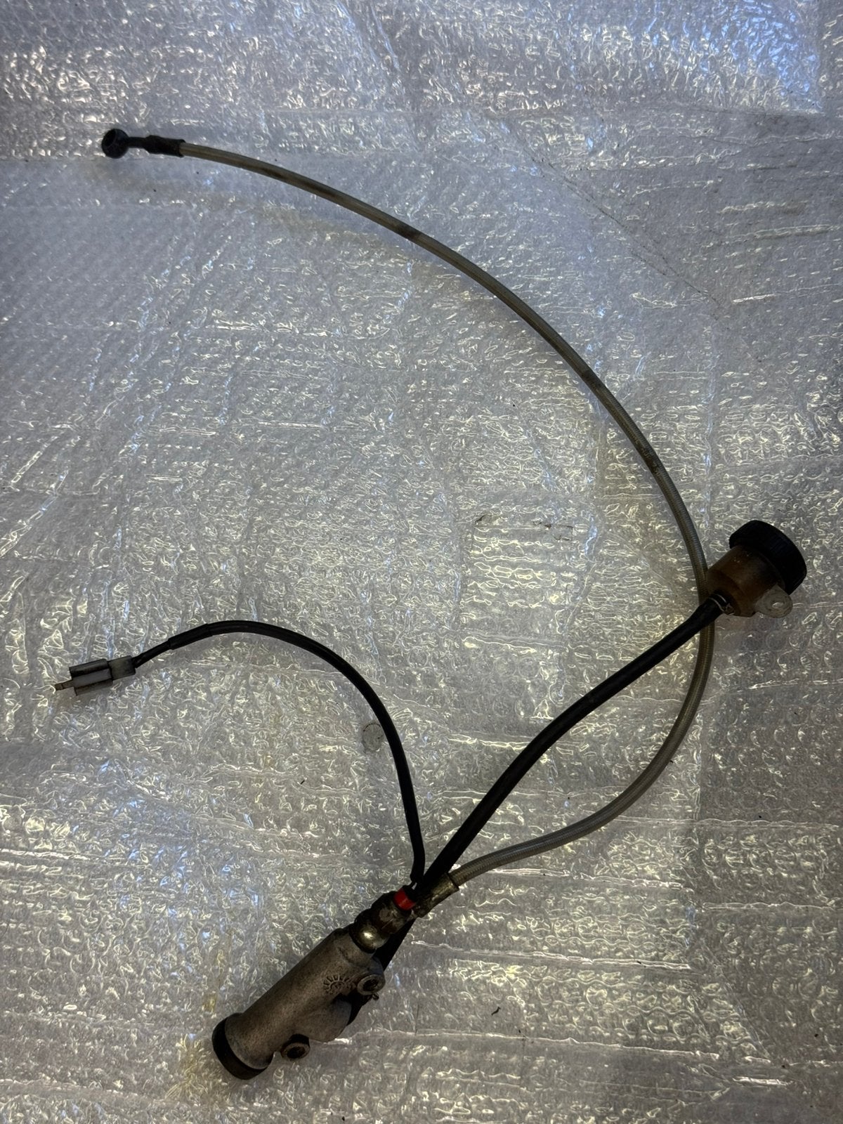 Achter rempomp AJP met leiding en sensor Derbi Senda Xtreme, Fietsen en Brommers, Ophalen of Verzenden