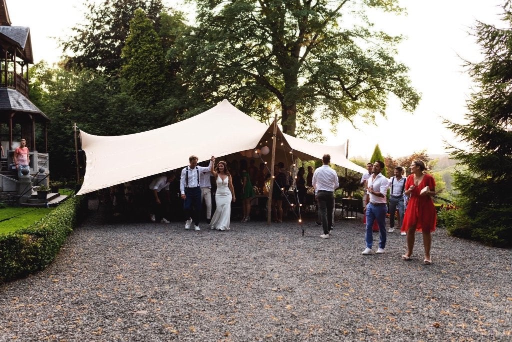 OUTLET DEAL! Stretchtent 7,5 x 10,5 - sand kleur, Ophalen, ., Partytent, 6 meter of meer