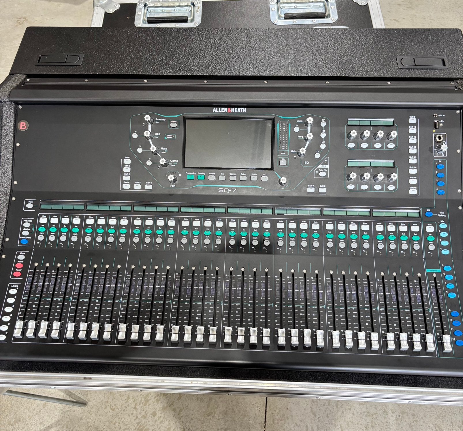 Allen&Heath sq7, Ophalen, Zo goed als nieuw, Licht