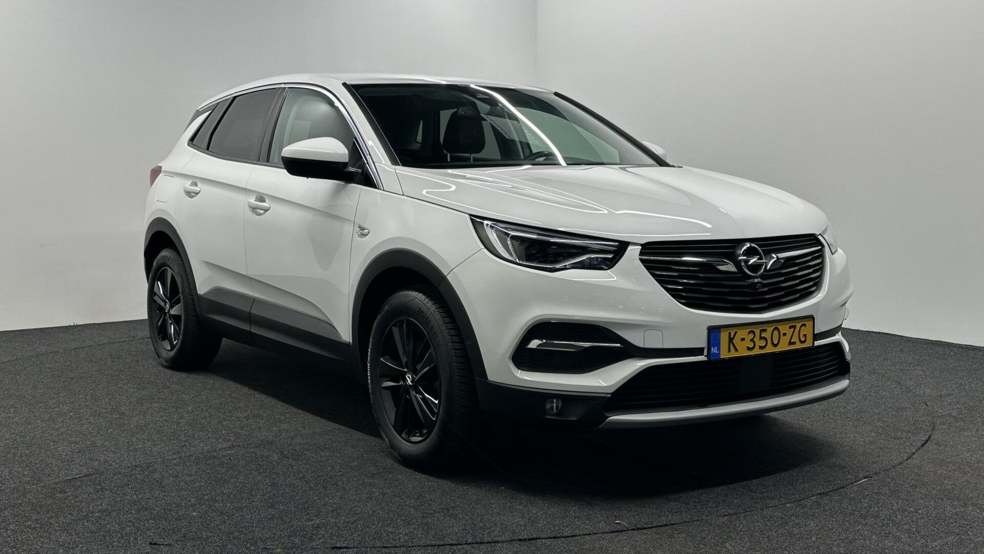 Opel Grandland X 1.2 Turbo Business Elegance TREKHAAK NAVI E, Auto's, Voorwielaandrijving, Gebruikt, 1199 cc, Met garantie (alle)