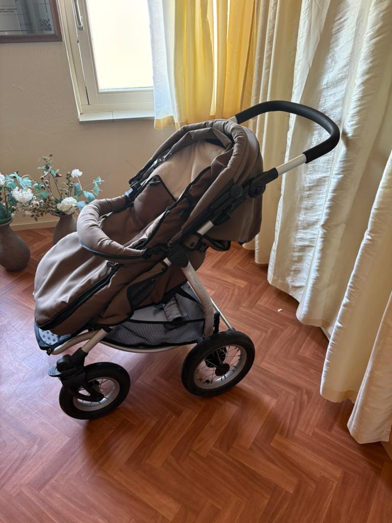 Complete kinderwagen 3in1 set: reiswieg, zitje en autostoel, Ophalen, Zo goed als nieuw