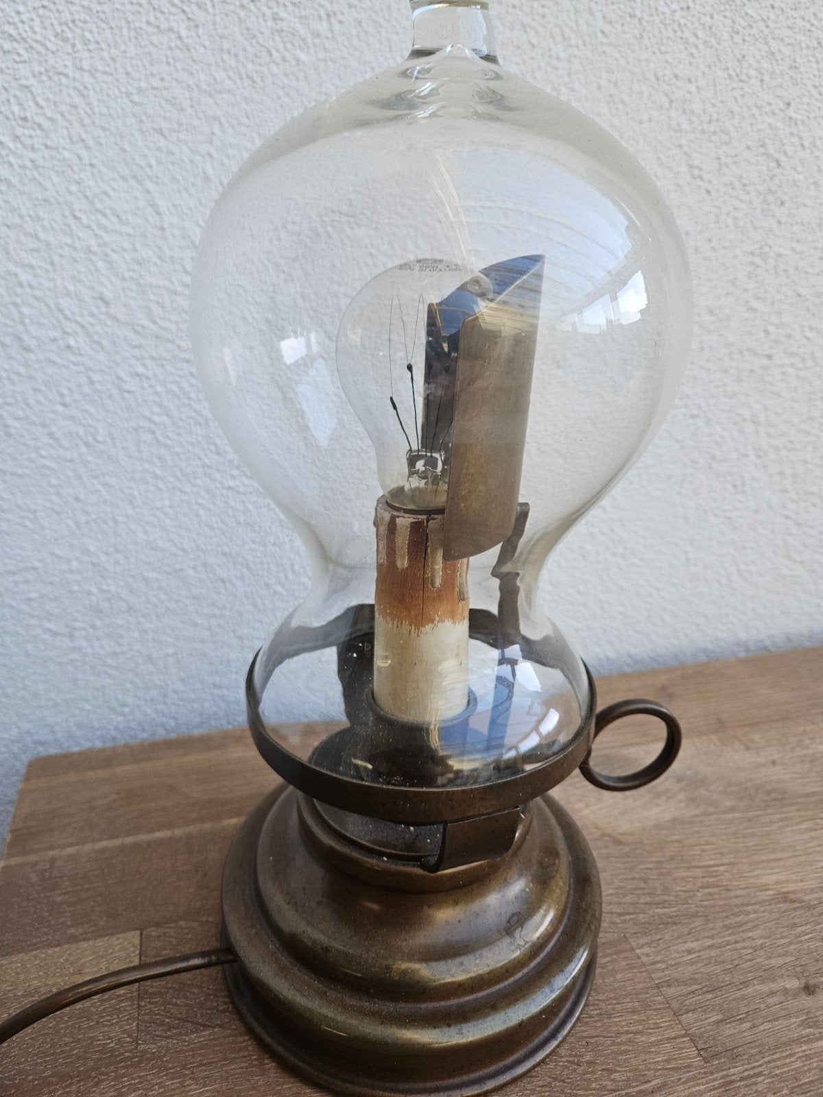 Antieke olielamp omgebouwd tot elektrische lamp, Antiek en Kunst, Ophalen of Verzenden