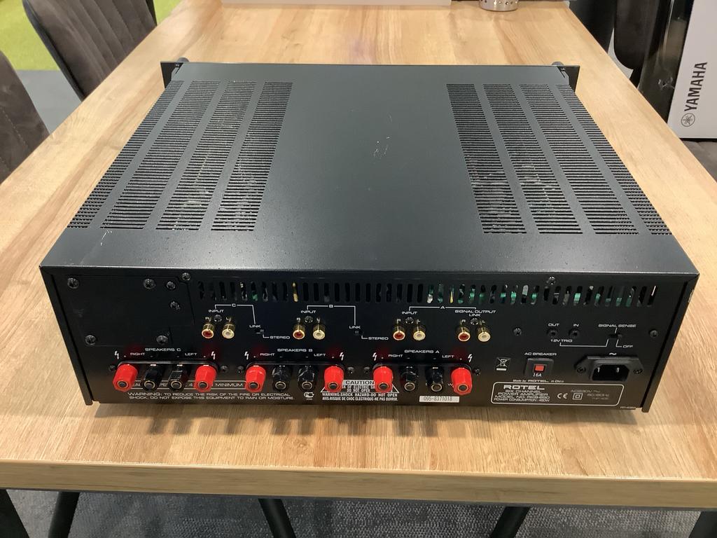 Rotel RKB-650 6-kanaals eindversterker, Overige merken, Www.rotel.com, Gebruikt, Verzenden