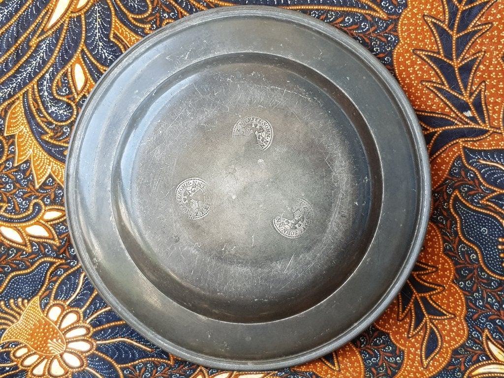 Origineel antieke gemerkt tinnen bord uit Duitsland 21,4 cm., Ophalen of Verzenden