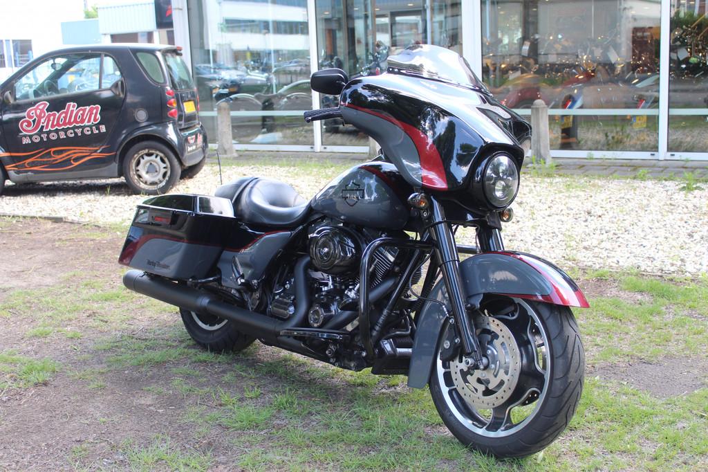 Harley-Davidson Street Glide FLH-X Street-Glide, 1688 cc, Chopper, Bedrijf, Meer dan 35 kW