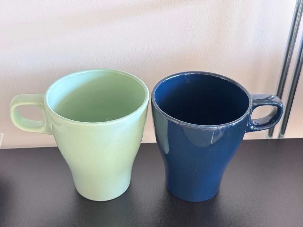 IKEA FÄRGRIK Mokken - Set van 2 (lichtgroen en blauw), Ophalen, Gebruikt, Keramiek, Effen