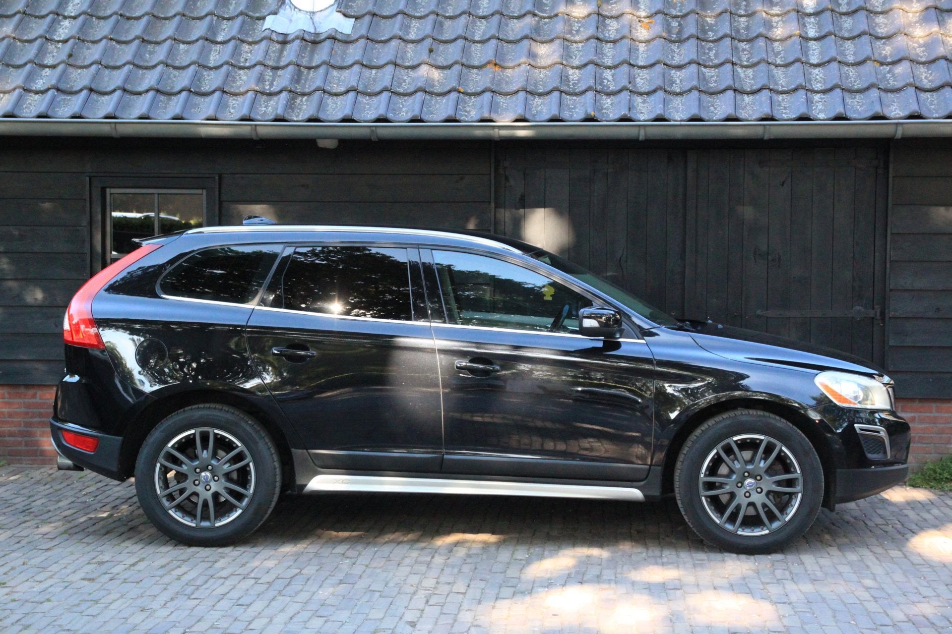 Volvo XC60 3.0 T6 AWD Summum Xenon/Navigatie/Leer/Parkeersen, Automaat, Euro 5, Gebruikt, 1738 kg