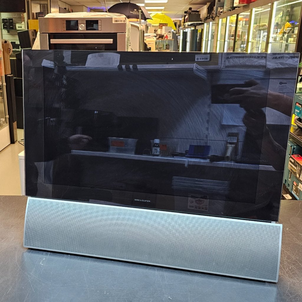 Bang En Olufsen - Beocenter 6-23 - In redelijke staat, Bang en Olufson, Gebruikt, Support@bangenolufson.com, Bang &amp; Olufsen Group
Peter Bangs Vej 15
7600 Struer
Denmark