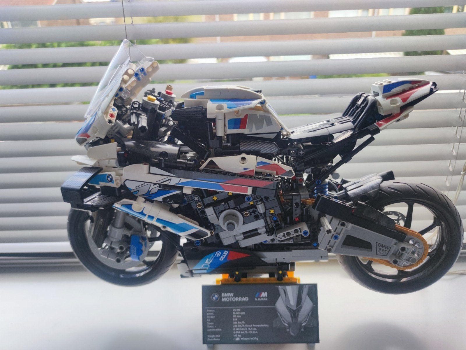 LEGO Technic BMW M 1000 RR (42130) - Zo goed als nieuw, Ophalen of Verzenden, Zo goed als nieuw, Overige merken