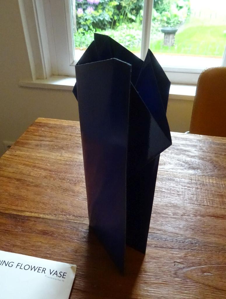 The folding flower vase., Ophalen of Verzenden