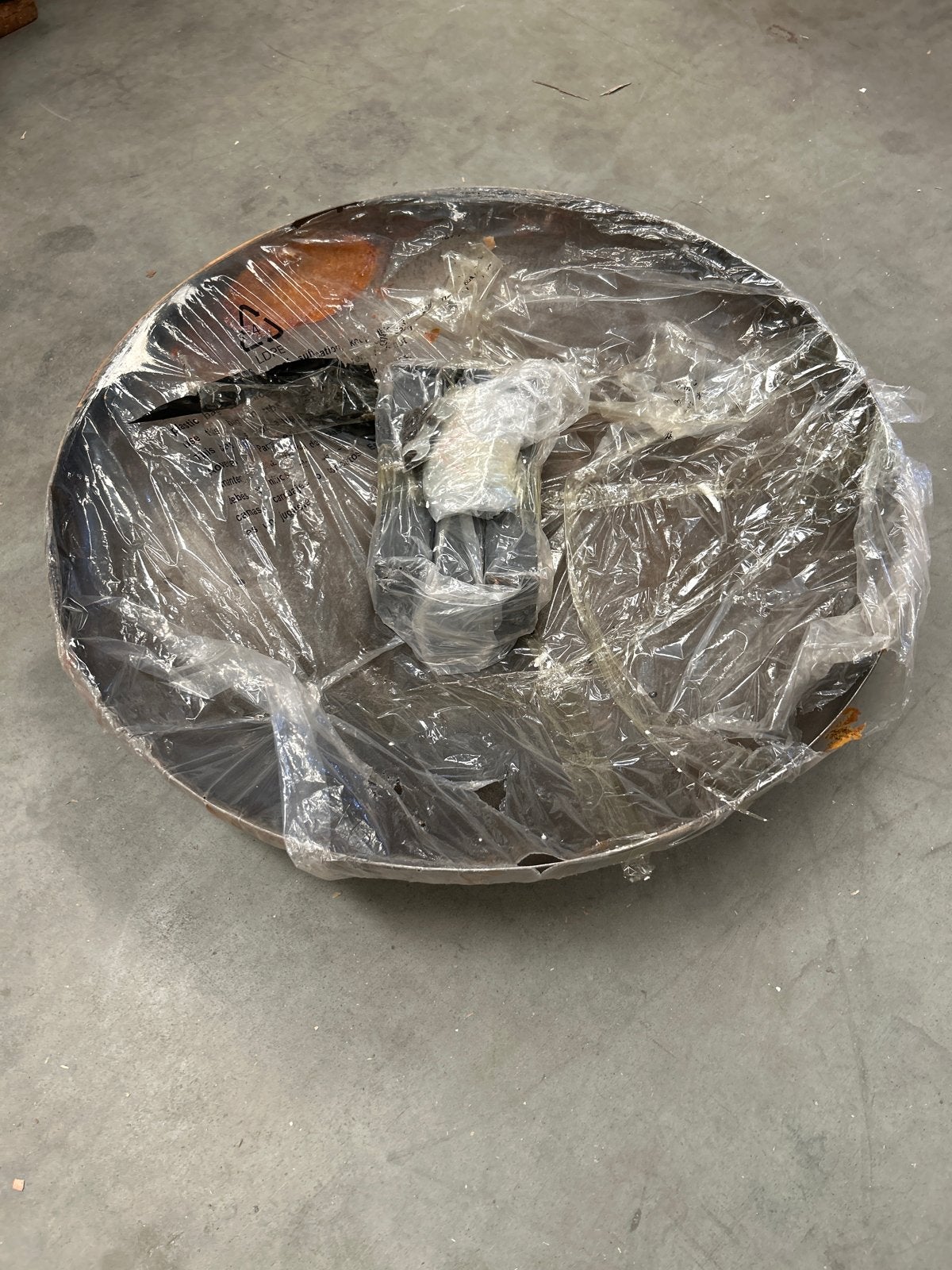 Vuurschaal 80cm dik staal met 3 poten en steeksleutel, Ophalen, Nieuw, Vuurkorf