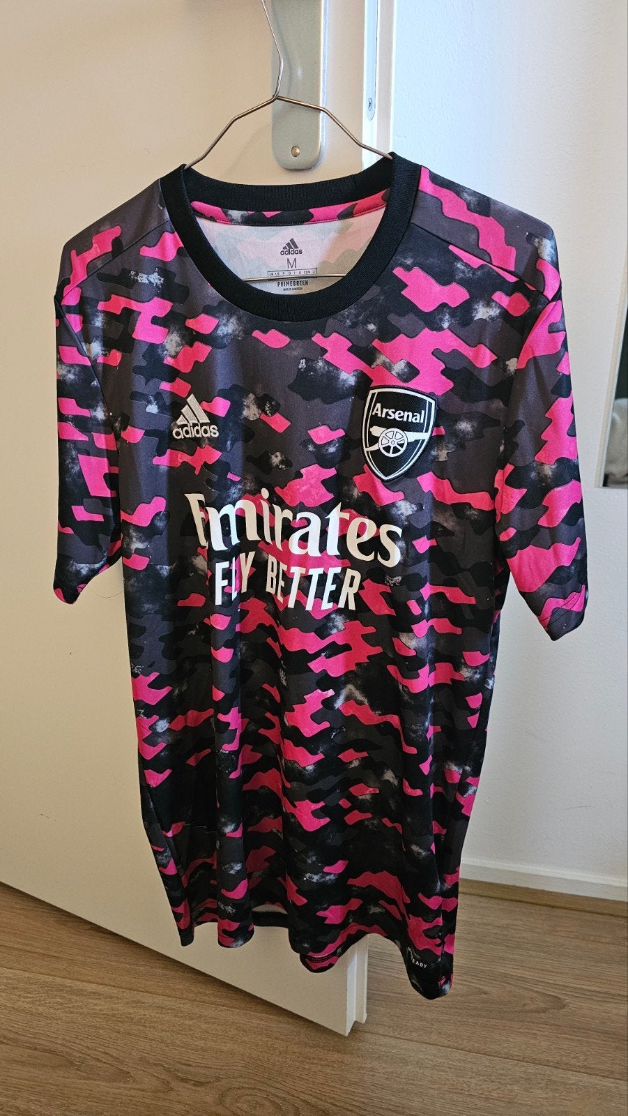 Arsenal Shirt Maat M - Zwart/Roze Camouflage, Kleding | Heren, Ophalen of Verzenden, Zo goed als nieuw, Adidas, Meerkleurig
