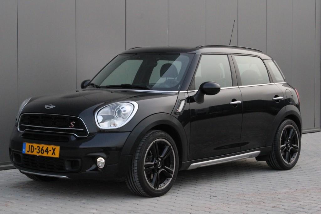 Mini COOPER S COUNTRYMAN 1.6 190pk / NL-Auto / LEER/ NAVI /N, Voorwielaandrijving, 750 kg, 4 cilinders, Parkeersensor