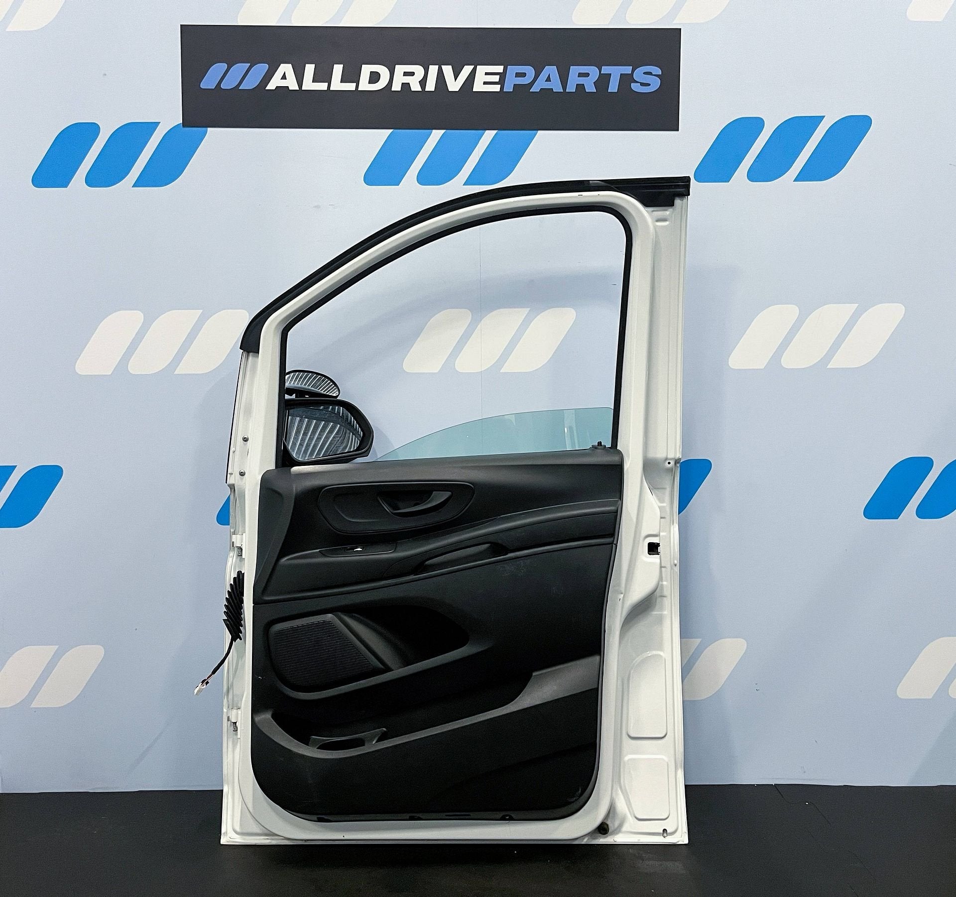 Voorportier rechts voor Mercedes Benz Vito W447 A4477206700, Gebruikt, -, Deur, -