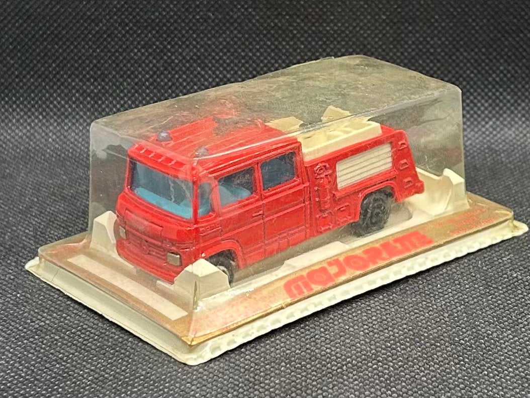 Majorette Mercedes Brandweer 1:64 OVP, Hobby en Vrije tijd, Modelauto's | Overige schalen, Verzenden, Zo goed als nieuw, Bus of Vrachtwagen