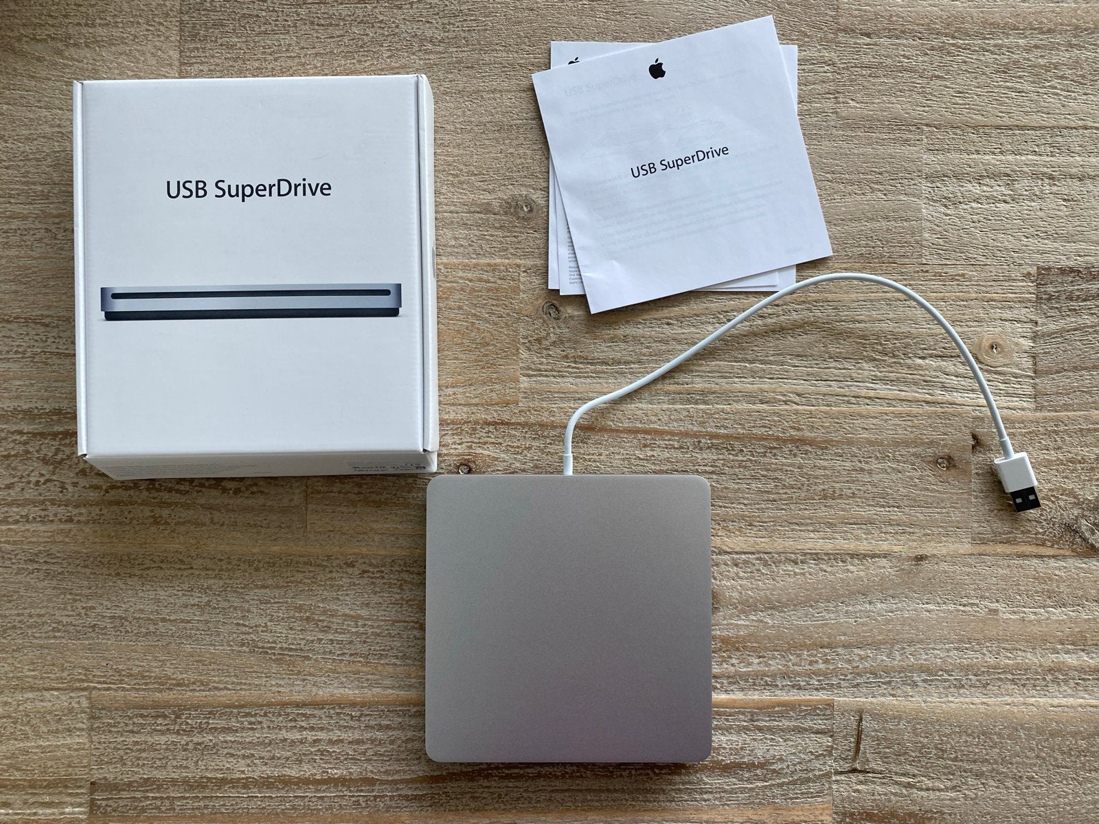 Apple USB SuperDrive - Externe DVD/CD-brander, Ophalen of Verzenden, Zo goed als nieuw, Extern, Cd