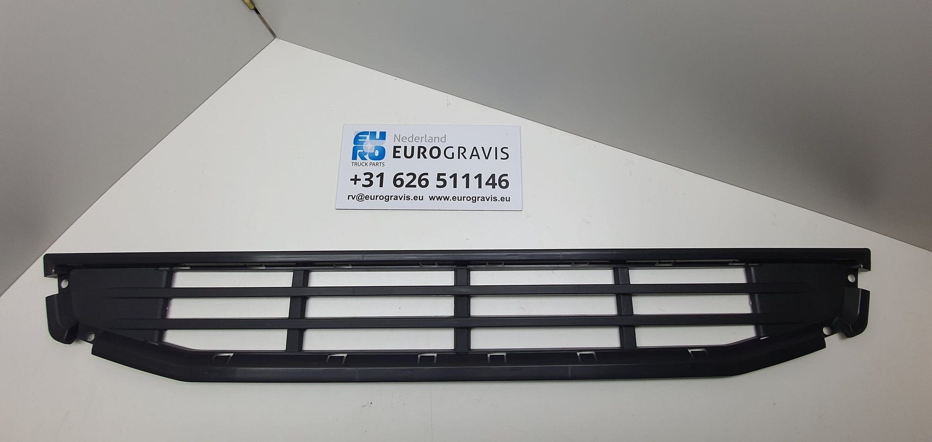 Volvo FH4 ONDERGRILLE OPSTAP KUNSTSTOF (ONDER) 82220206, Carrosserie en Plaatwerk, -, -, Nieuw
