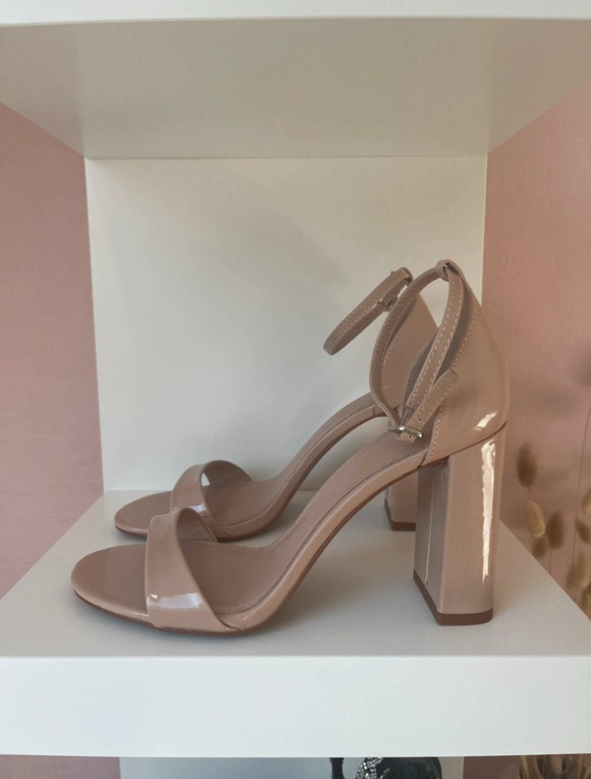 Prachtige elegante hakken van de mango, Kleding | Dames, Schoenen, Pumps, Overige kleuren, Nieuw, Ophalen of Verzenden