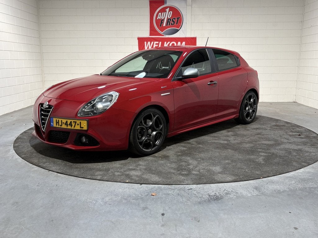 Alfa Romeo Giulietta 1.4 T Sprint, Rosso Alfa, Kuipstoelen,, Auto's, Alfa Romeo, Bedrijf, Te koop, Giulietta, ABS, Airbags, Airconditioning