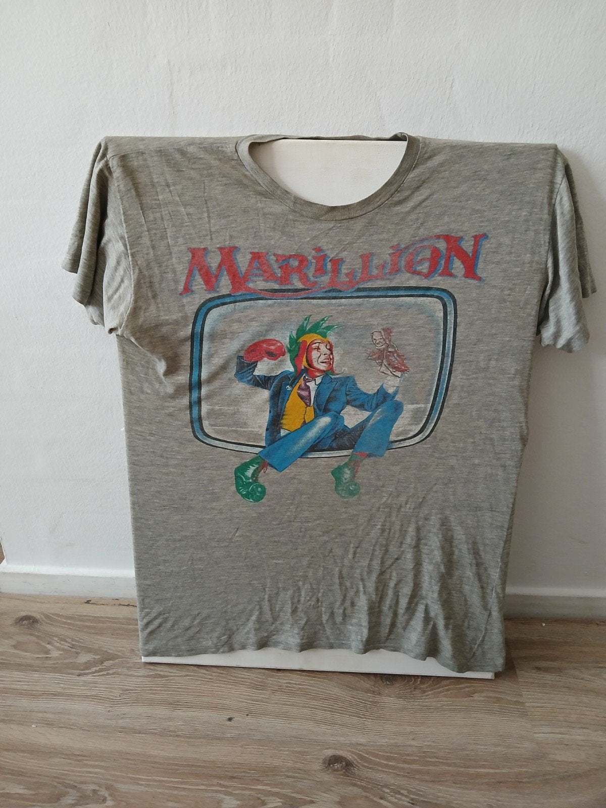 Vintage Marillion T-shirt - Grijs - Maat M, Verzamelen, Ophalen of Verzenden, Gebruikt, Kleding