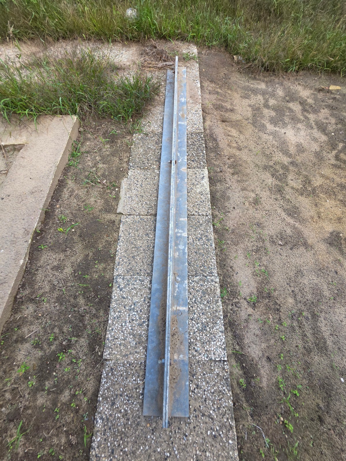 Metalen L-profiel - 290 cm lang, 10 cm breed, Doe-het-zelf en Verbouw, Ophalen, Gebruikt, IJzer