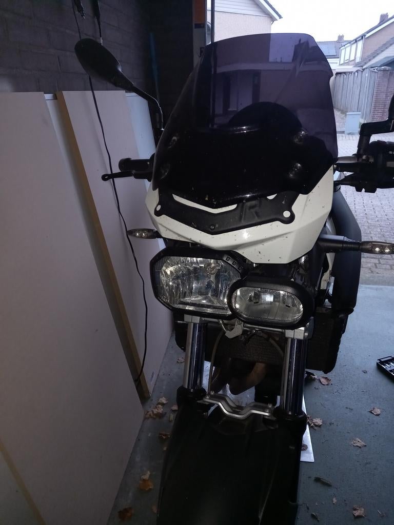 BMW F800R 2011 - Nieuwe banden en koffers!, Motoren, Motoren | BMW, 2 cilinders, Gebruikt, Particulier, Meer dan 35 kW