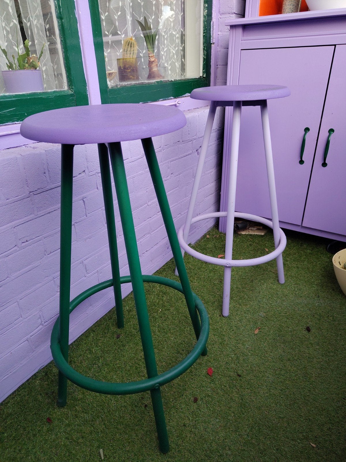 Set van 2 paarse en groene barkrukken, Ophalen, Gebruikt, Staal