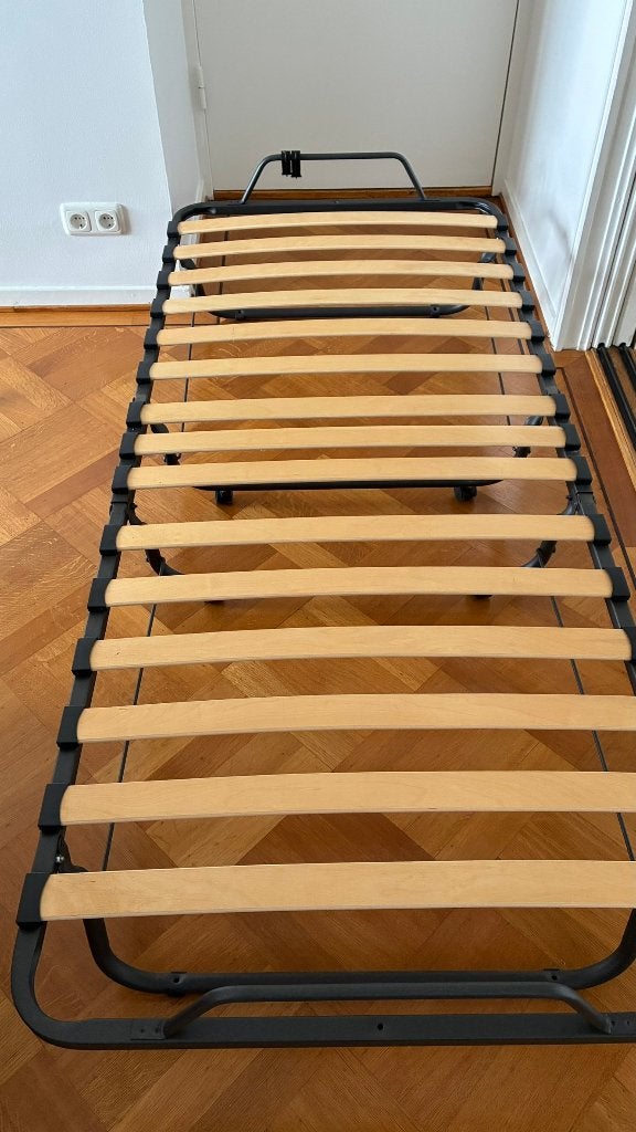 Opklapbed, Huis en Inrichting, Slaapkamer | Bedden, Zo goed als nieuw, Eenpersoons, 80 cm, 190 cm of minder, Metaal, Zwart, Ophalen