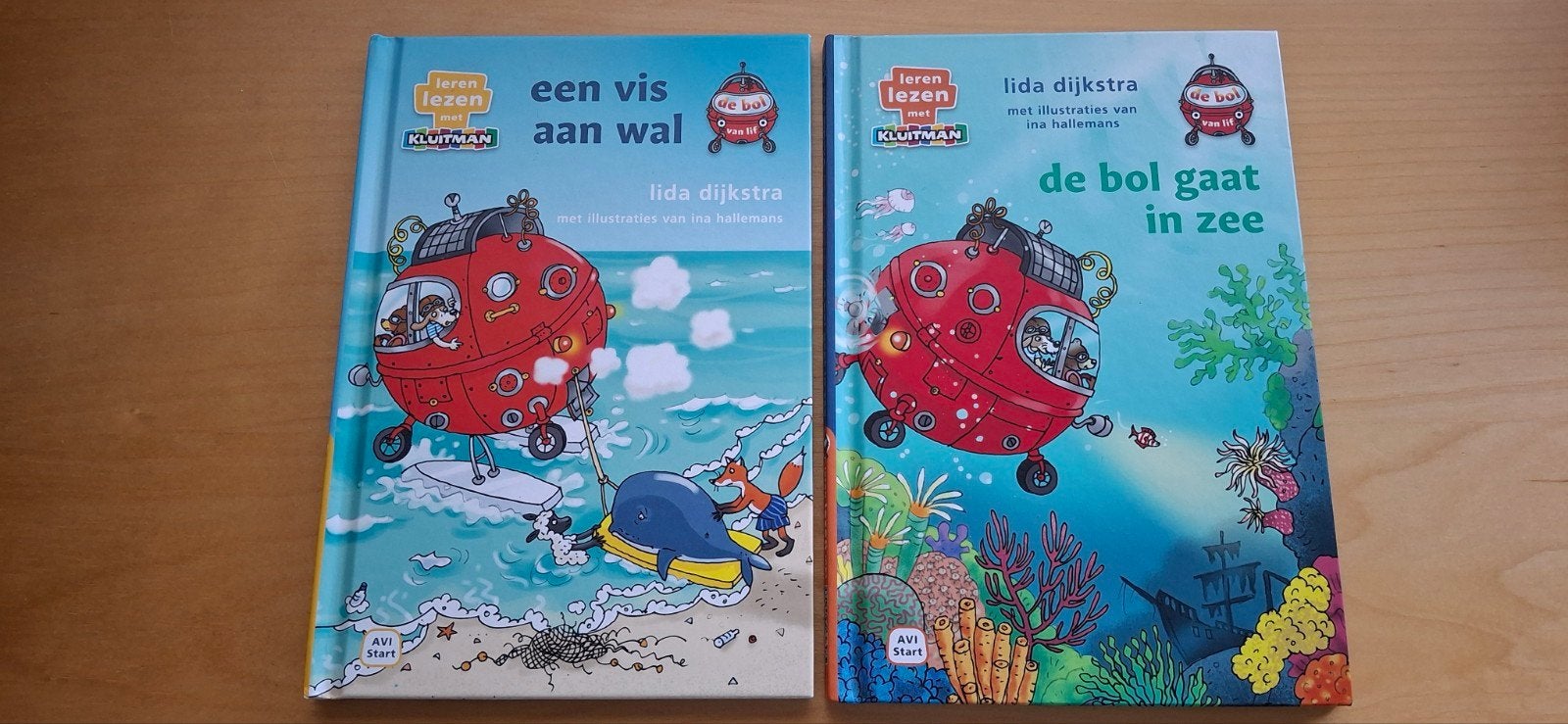 Leren lezen boeken: Een vis aan wal & De bol gaat in zee, Ophalen of Verzenden, Zo goed als nieuw, Lida Dijkstra, Fictie algemeen