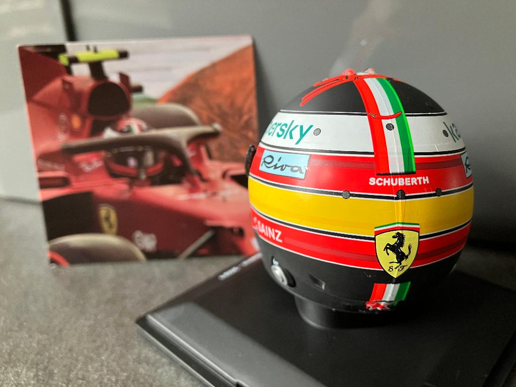 ✅ Carlos Sainz 1:5 helm 2021 Italië GP Ferrari SF21 F1, Ophalen of Verzenden, Nieuw, Formule 1