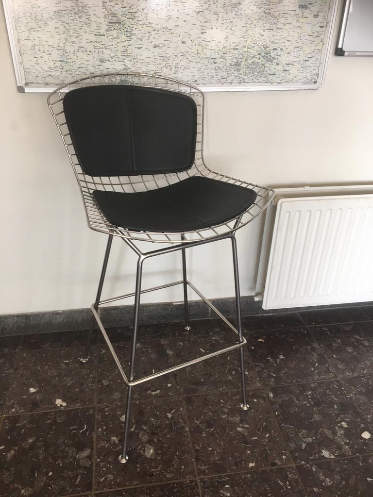 Design barkruk. Draad stoel zithoogte 76 vm, 1 kruk, Ophalen of Verzenden, Zo goed als nieuw, 60 tot 90 cm