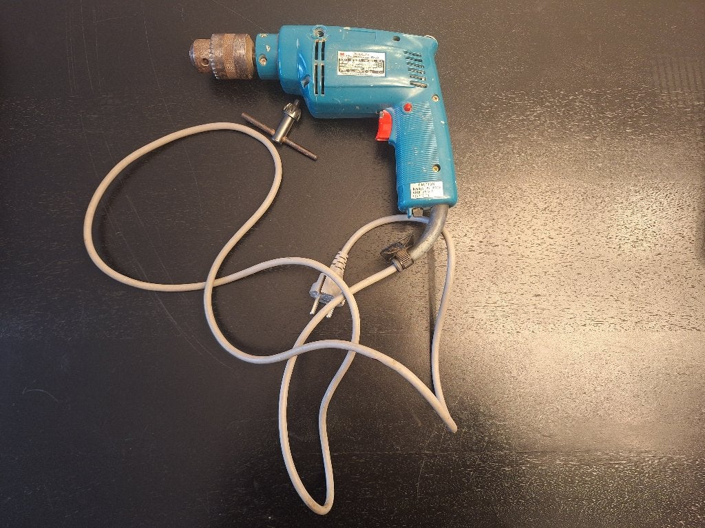 Makita 13mm Klopboormachine HP1300S, Doe-het-zelf en Verbouw, Boormachine, Gebruikt, Ophalen of Verzenden, Klopboormechanisme