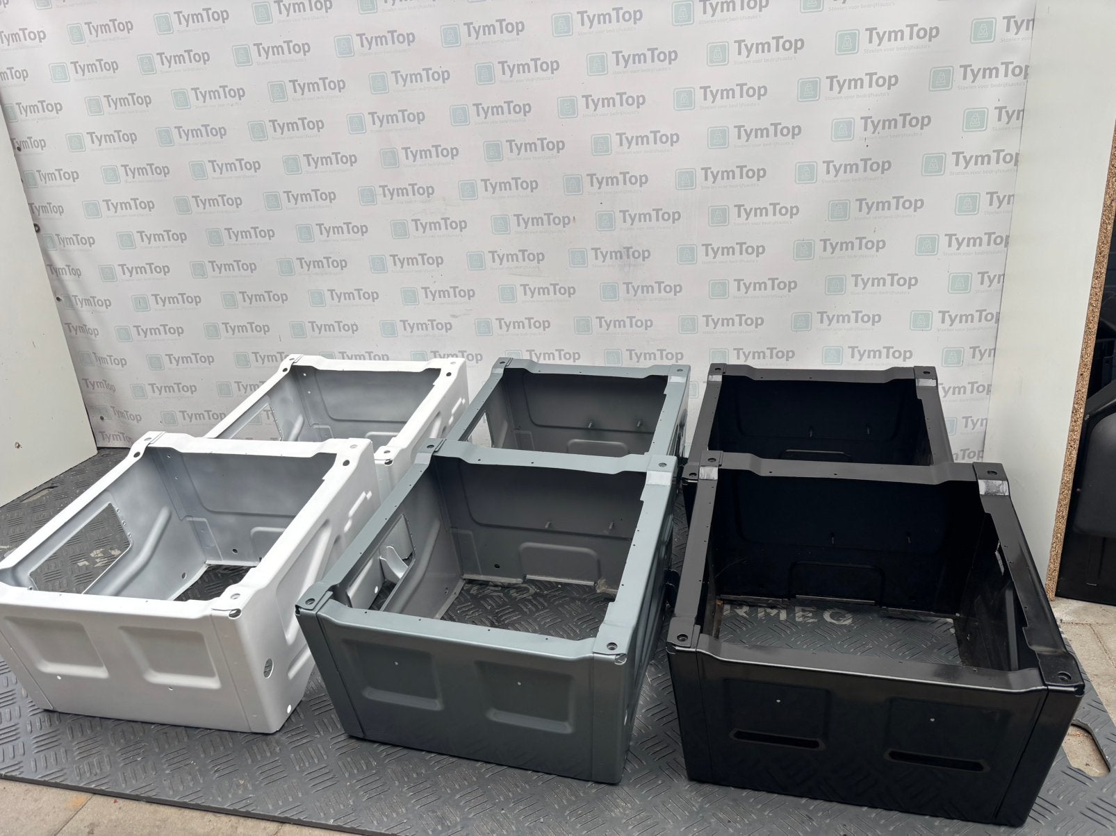 Onderbak console voor stoel Mercedes Sprinter vw crafter, Minder dan 50 cm, Tymtop, Ophalen of Verzenden, Zo goed als nieuw