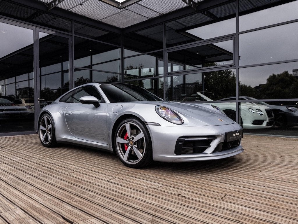Porsche 911 3.0 Carrera 4 S | SPORTDESIGN | SPORTCHRONO | 1E, 12 maanden, 4 stoelen, Vierwielaandrijving, 1540 kg