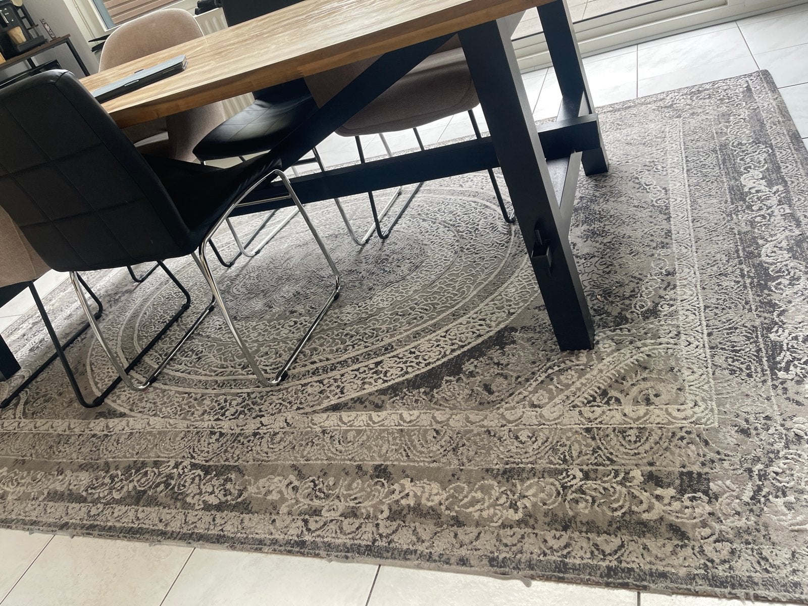 Modern grijs vloerkleed met patroon, Ophalen, 200 cm of meer, Zo goed als nieuw, 200 cm of meer