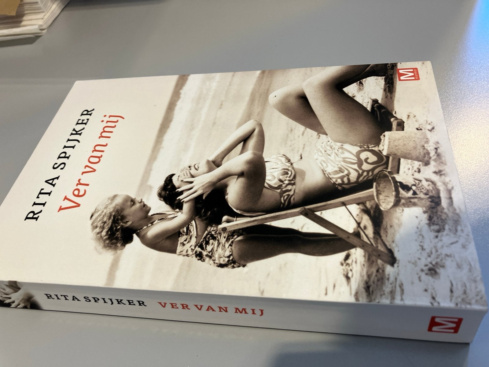 Ver van mij - Rita Spijker (Roman), Boeken, Romans, Nieuw, Nederland, Ophalen of Verzenden