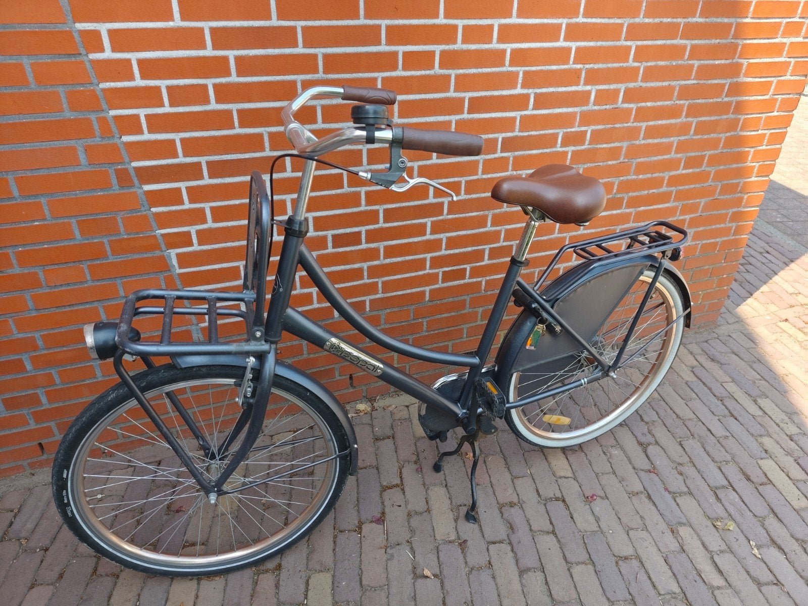 Popal meisjesfiets 26 inch met voordrager en terugtraprem, Fietsen en Brommers, Fietsen | Meisjes, Ophalen, Gebruikt, 26 inch of meer