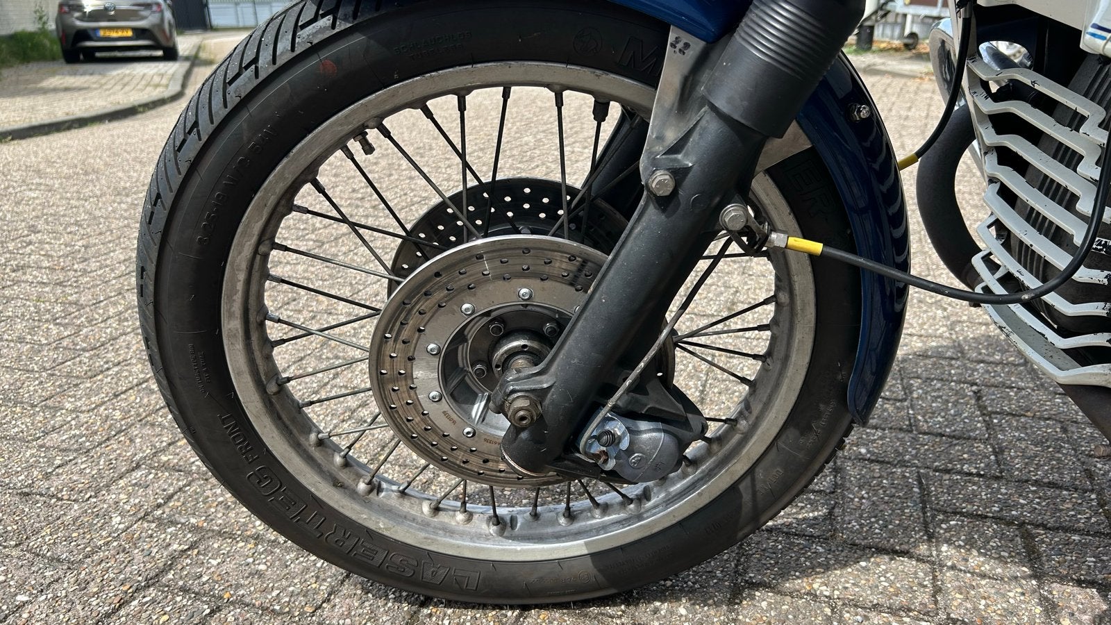 Foto 19 van BMW R100 RS - 1977 - Nieuwe accu, gereviseerde voorvorken