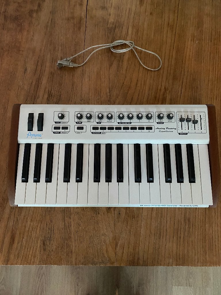 Arturia 32-keys Universal MIDI Controller | Keyboard Wood, Muziek en Instrumenten, Midi-apparatuur, Ophalen of Verzenden, Gebruikt