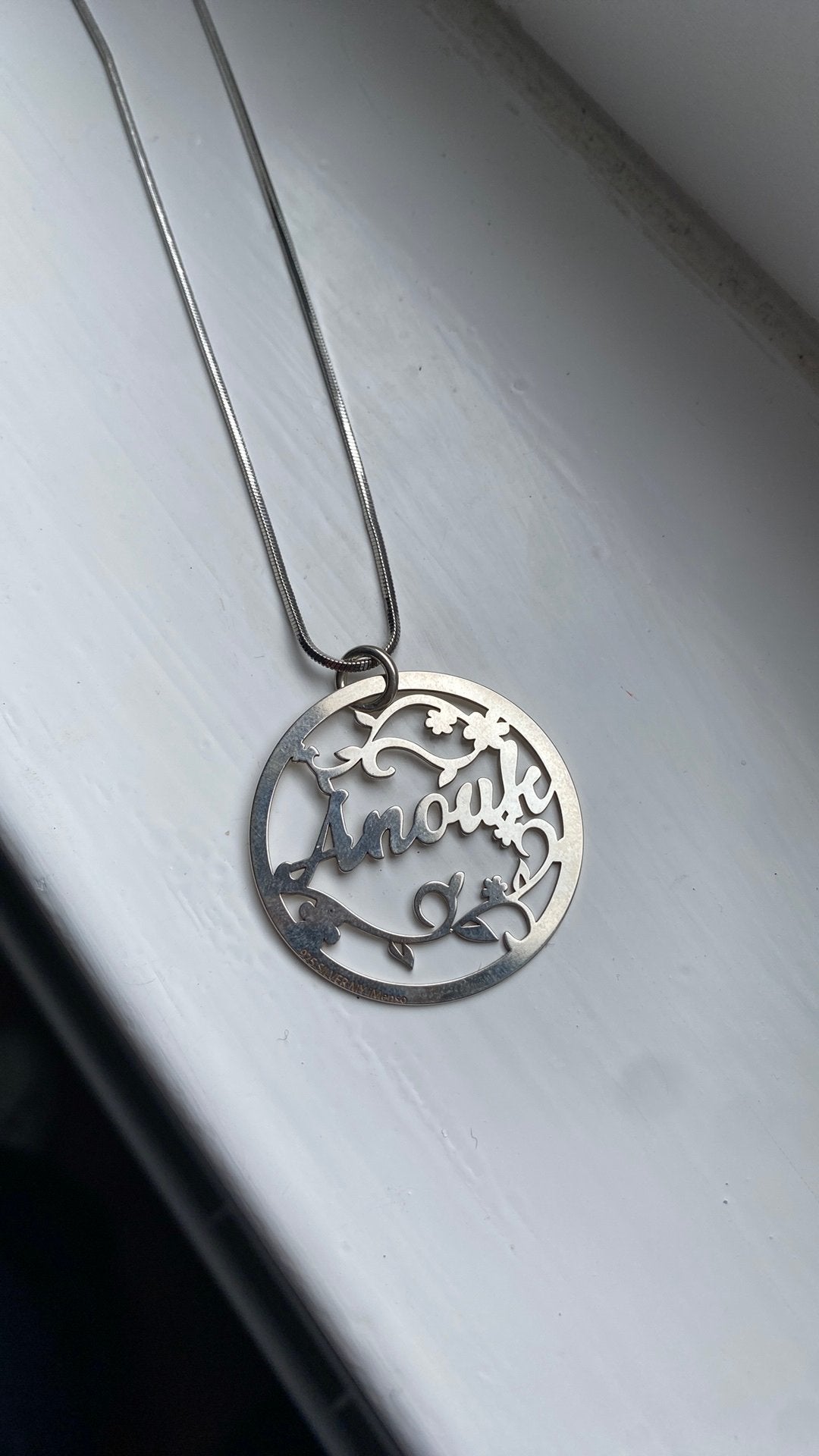 Zilveren naamhanger Anouk, Sieraden, Tassen en Uiterlijk, Ophalen of Verzenden, Zo goed als nieuw, Zilver