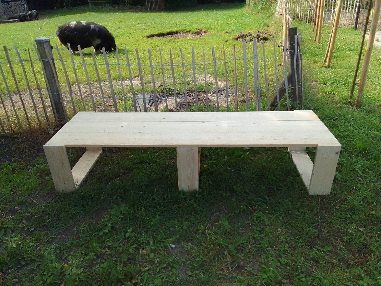 Robuuste landelijke houten tuinbank, Tuin en Terras, Ophalen, Nieuw, Hout