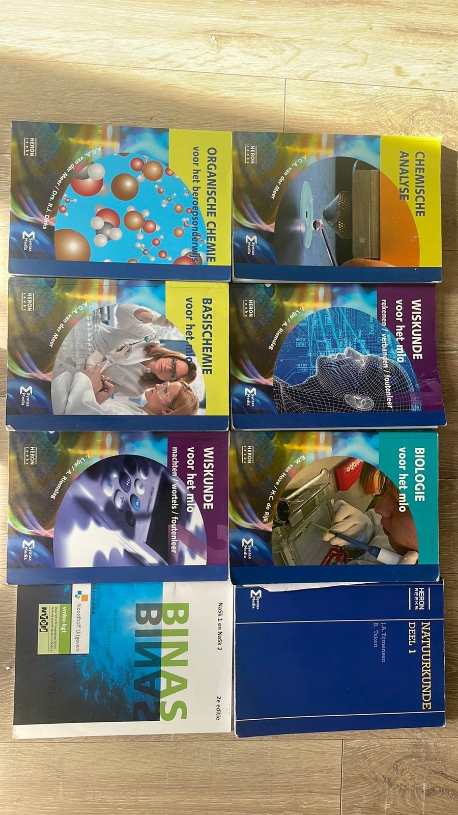 Diverse MBO chemie boeken, Ophalen of Verzenden, Gelezen