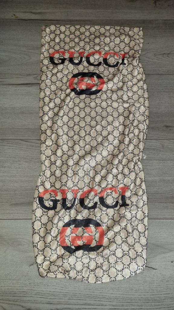Gucci stoelhoezen - Zo goed als nieuw, Ophalen, Overige kleuren, Zo goed als nieuw, Designer, Modern