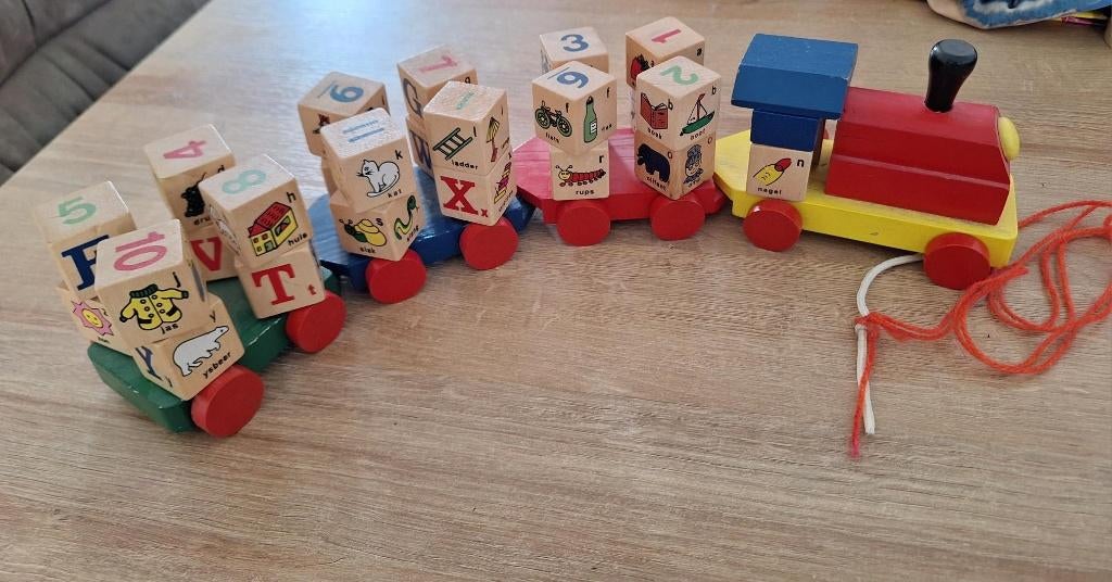 houten trein met losse blokken, Ophalen, Gebruikt, Duw- of Trekspeelgoed