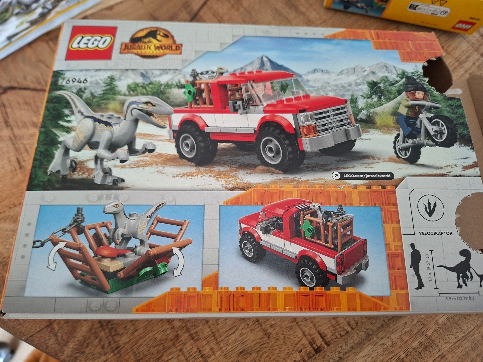 LEGO Jurassic World 76946 Blue & Beta Velociraptor Capture, Ophalen of Verzenden, Zo goed als nieuw, Overige merken
